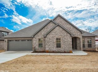 9341 Cliffside Dr, Sherwood, AR 72120