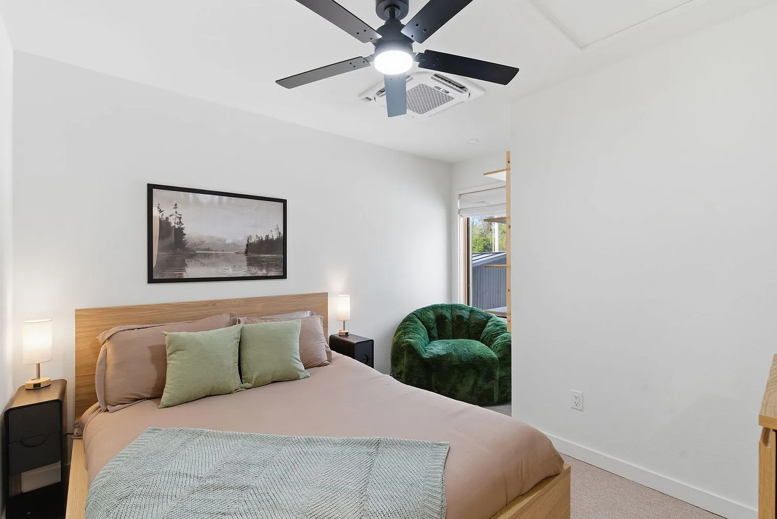 2 bed, 1.0 bath, $4,380 — Photo 3