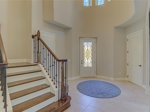 5th image of 10827 Charmwood Dr