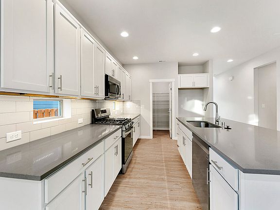 4th image of 314 S Spruce St #Id47m8