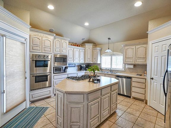 5th image of 5 San Marcos Ct