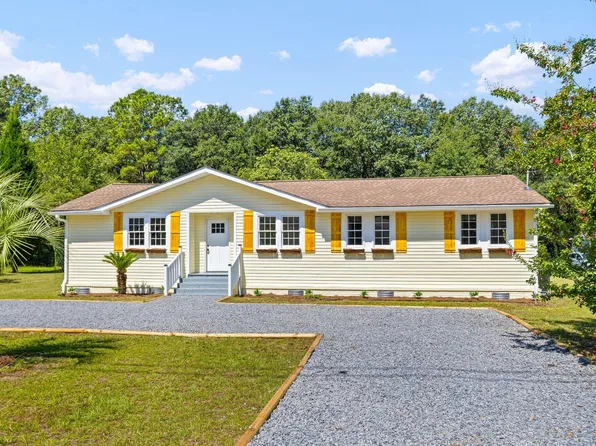 136 Mahoney Ln, Moncks Corner, SC 29461