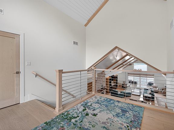 3rd image of 5220 Panorama Point
