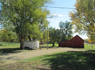 15680 E Rd, Delia, KS 66418