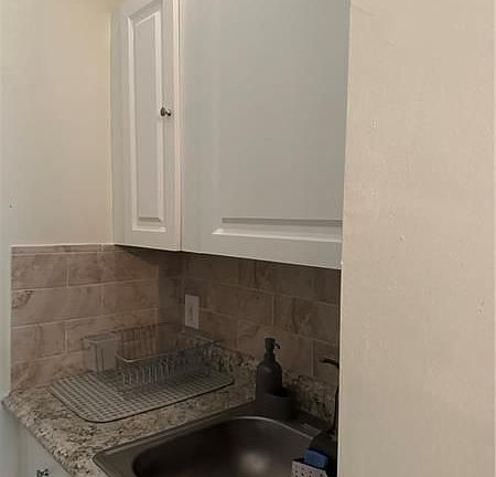 4th image of 1505 Washington St APT 1