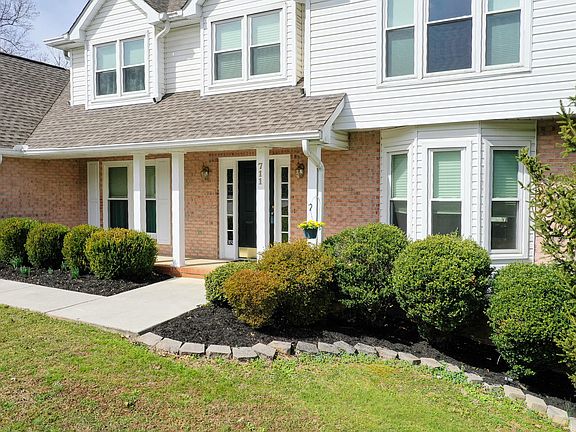 3rd image of 711 Oxford Hills Dr