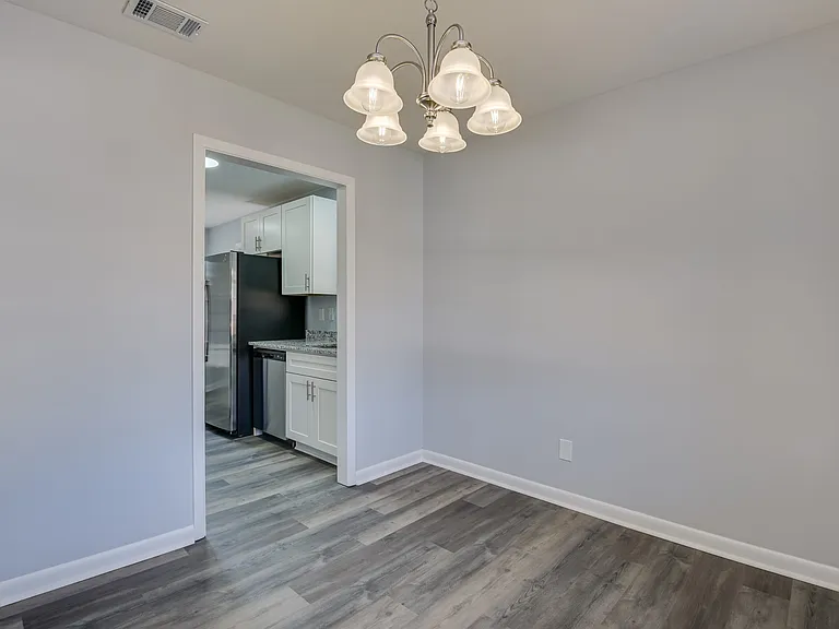 1709 Forest Creek Ct — Photo 8