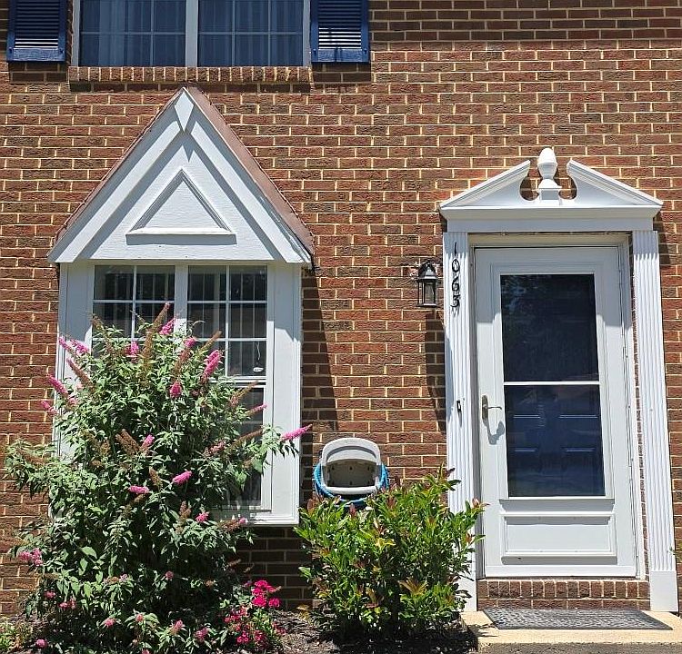 1st image of 1063 Still Harbor Cir