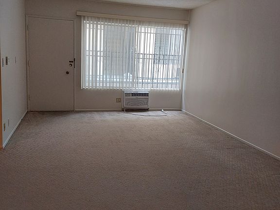 2nd image of 1016 N Orange Grove Ave APT 3