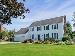 8 Meadow Rd, Beverly, MA 01915
