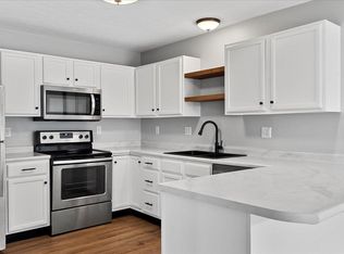 246 W Plummer Blvd, Chatham, IL 62629