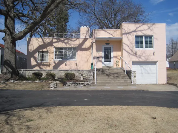 1020 E Boston Ave, Monmouth, IL 61462