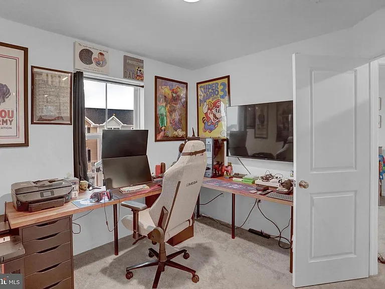 8153 Lenker Dr — Photo 25