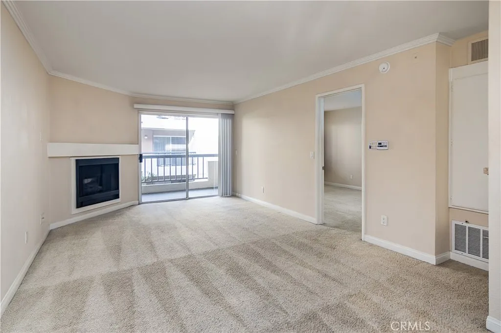 1 bed, 610 sqft, $1,995 — Photo 2