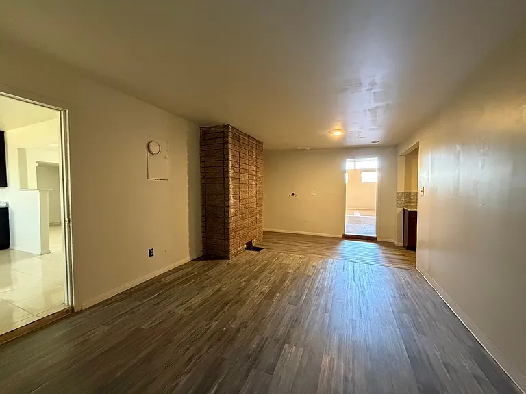 29205 Exeter St — Photo 70