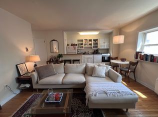 2004 Lombard St APT 2R, Philadelphia, PA 19146