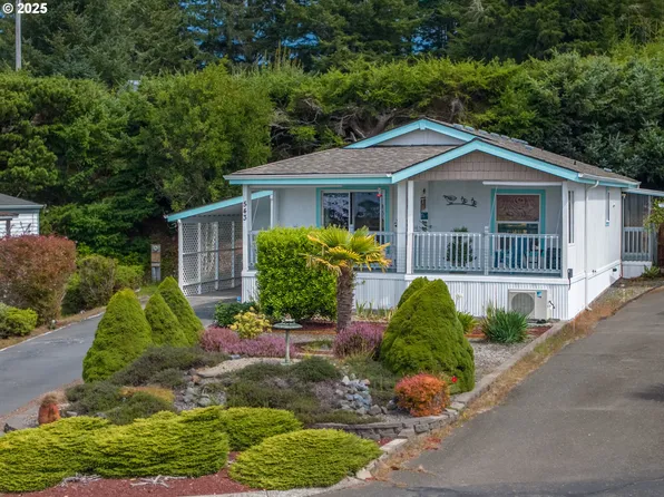 543 Puerto Vista Dr, Coos Bay, OR 97420