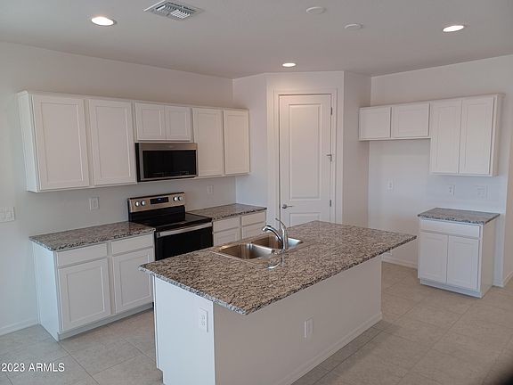 3rd image of 36214 W SAN CLEMENTE Avenue