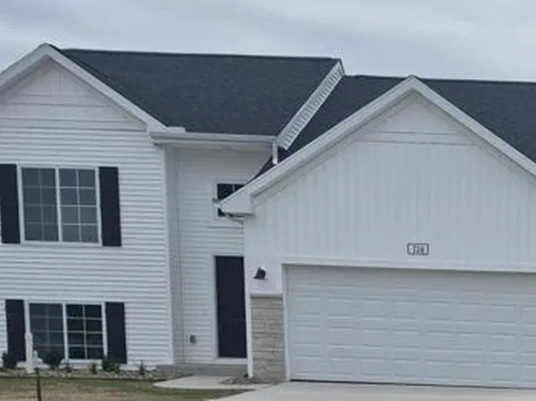 724 Manorwood Cir, Benton Harbor, MI 49022