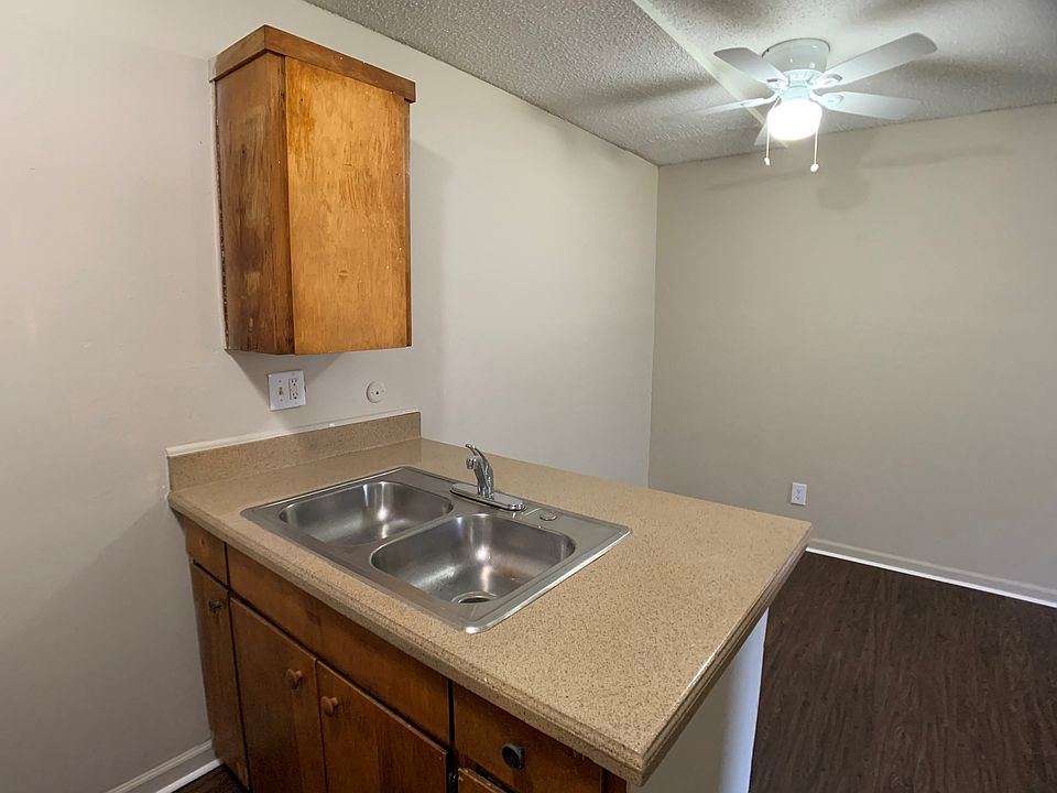 Bethany Park Plaza 1024 Calvin St Kansas City, KS Zillow