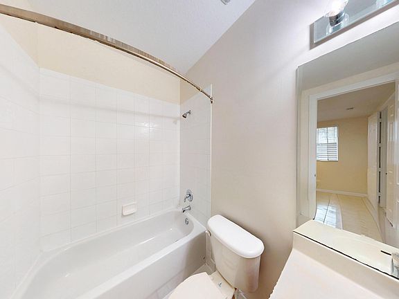 4th image of 690 Amador Ln Unit 3