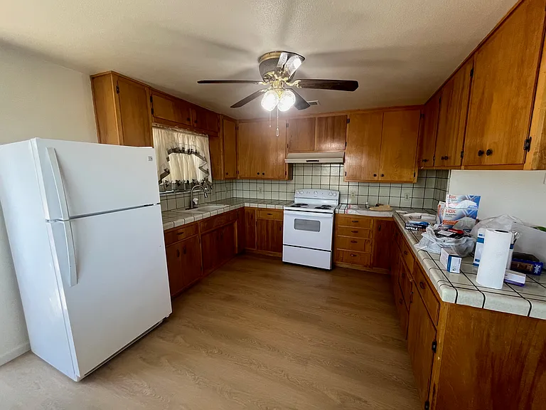 18267 Canyon Rd — Photo 6