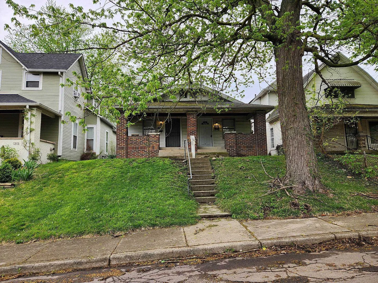 1309 N Oxford St photo 1