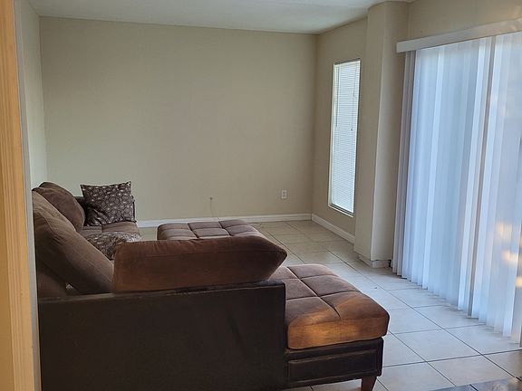 4th image of 8525 Vinmar Ave