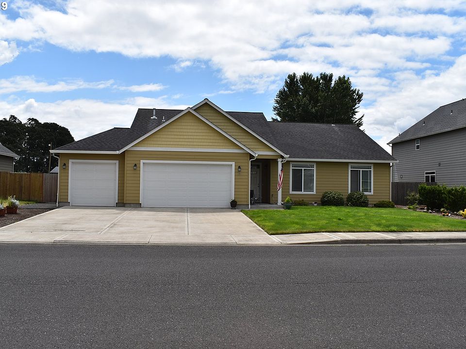 1st image of 435 Twin Flower Dr