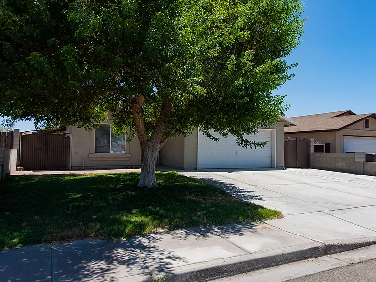 8845 E 38th Pl — Photo 4