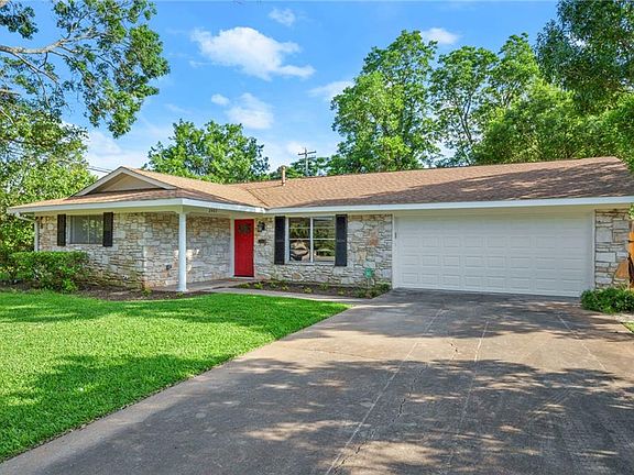 2nd image of 2803 Silverway Dr