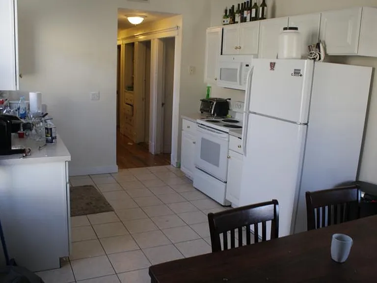 85 Gibbs St #2 — Photo 5