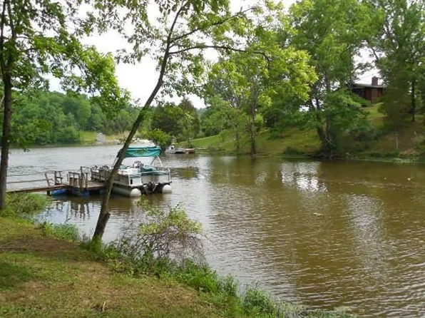 384 Lakeview Dr, Falmouth, KY 41040