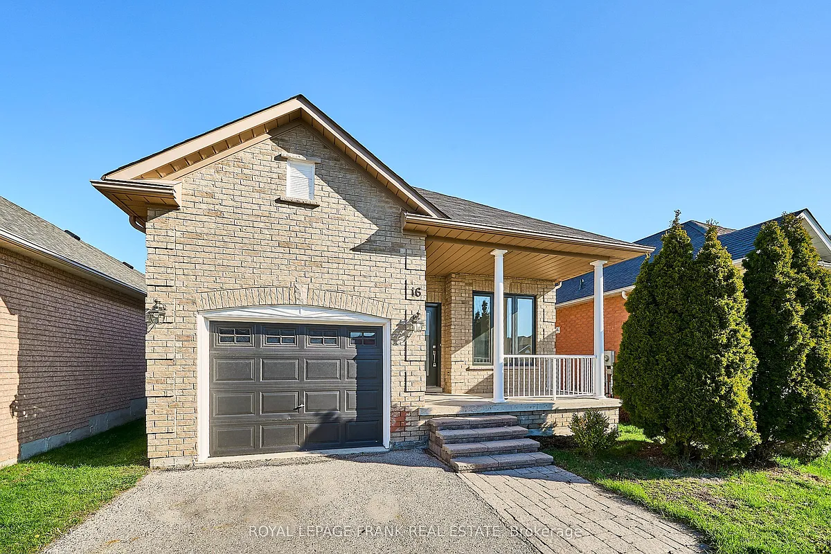 Building Photo - 16 Treen Cres