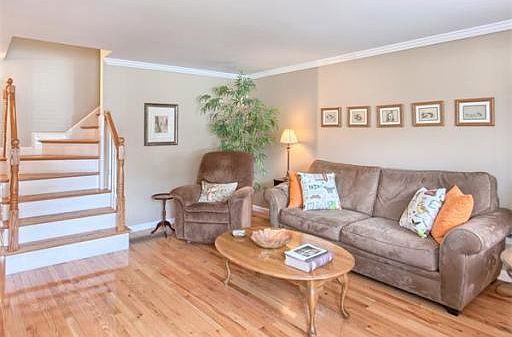 3rd image of 26 Farrwood Dr