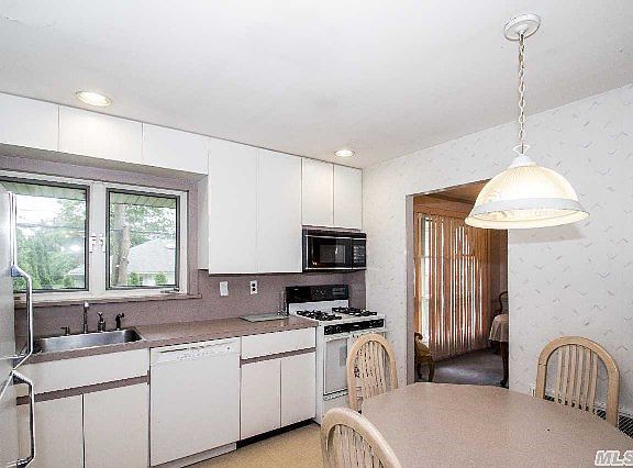 2nd image of 120 Asbury Ave