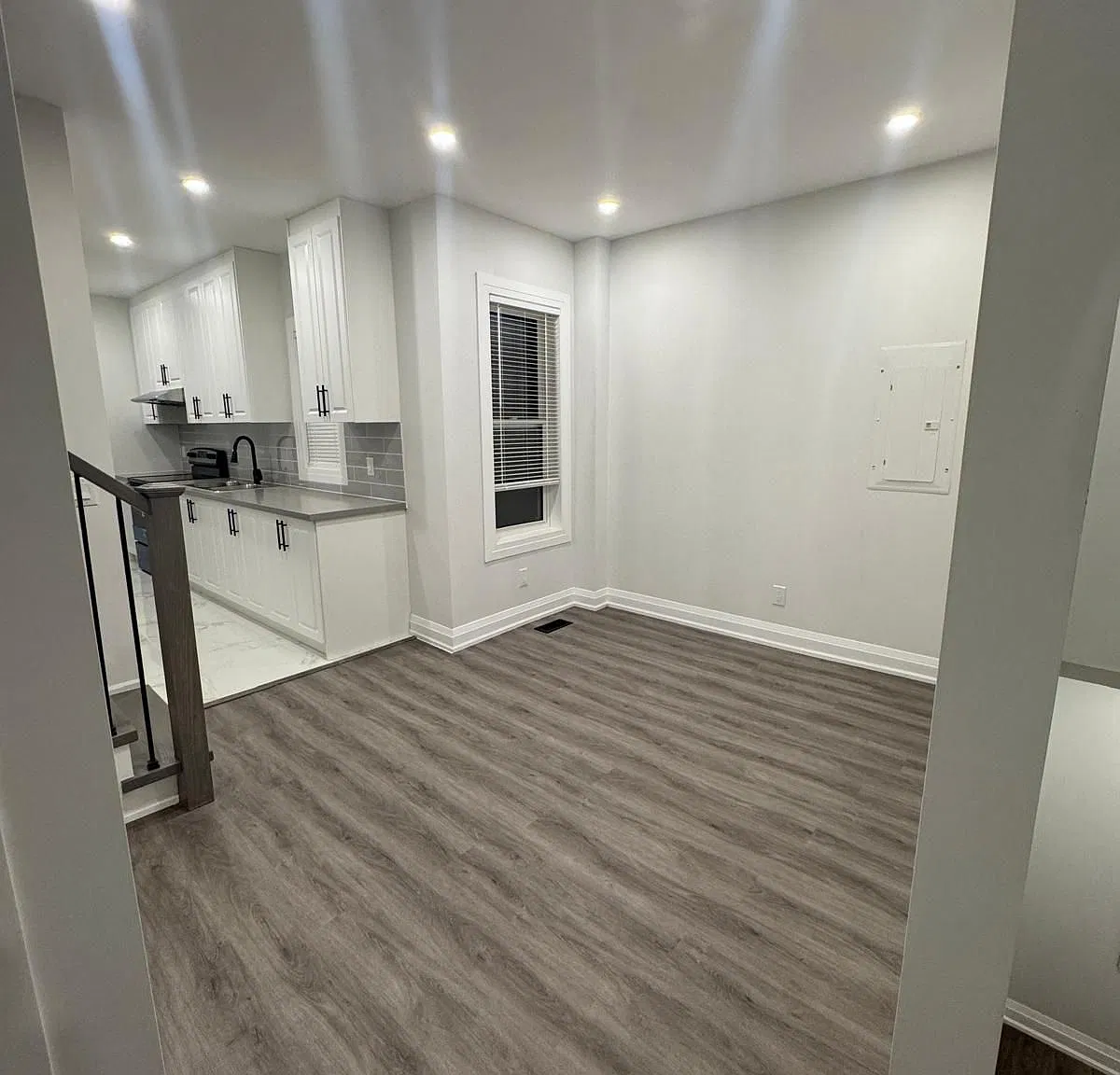3 bed, $3,200 — Photo 1