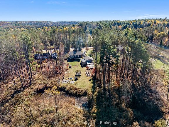 3rd image of 1045 Howland Junction Rd