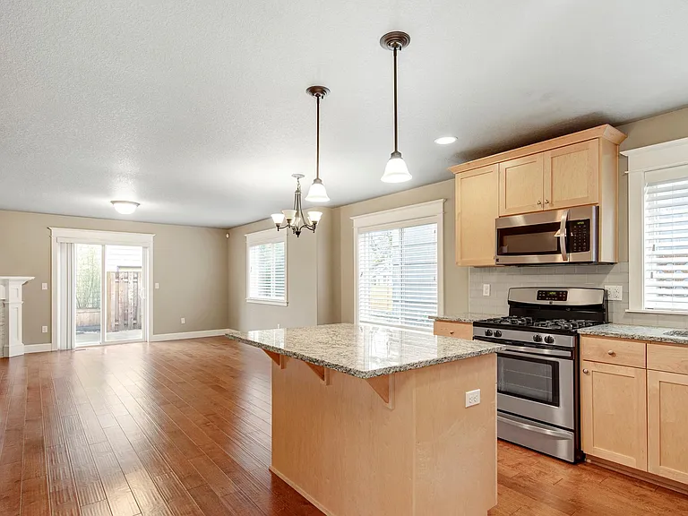6145 SE Woodstock Blvd — Photo 4