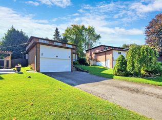 62 Portland Cres, Newmarket, ON L3Y 6A5