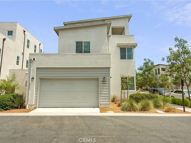 107 Pitch — Photo 22
