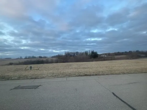 1052 3rd St, Wanamingo, MN 55983