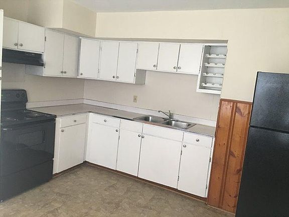 3rd image of 3116 Ronald Dr