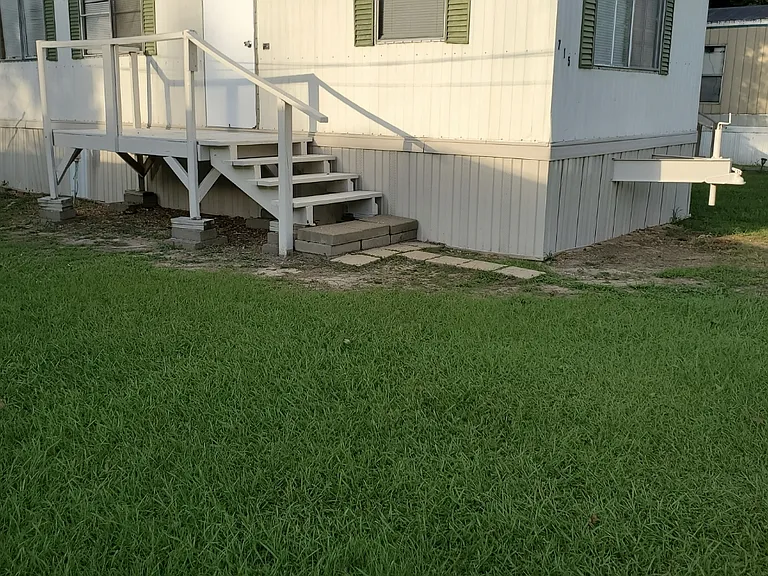 715 Delouche St — Photo 39
