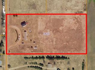 1423 Holcomb Rd, Hillsdale, MI 49242