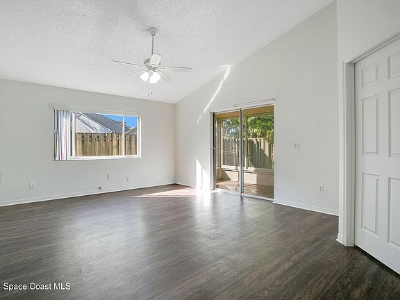 3rd image of 4756 Silver Heron Dr