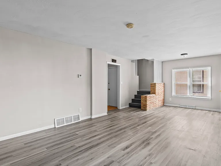 1220 N Bond St — Photo 5