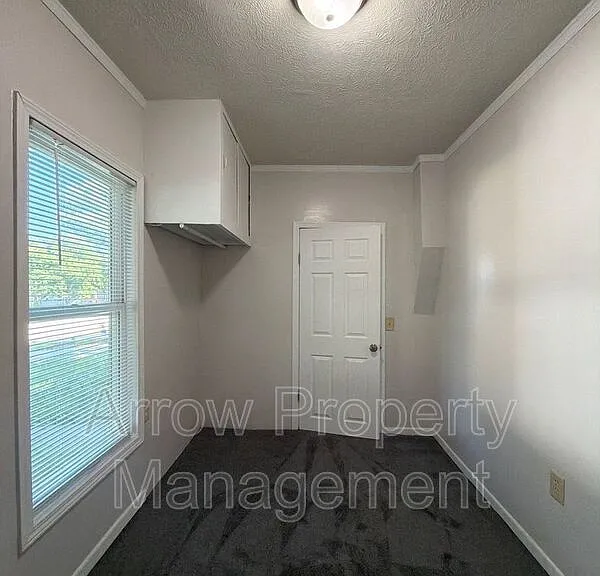 625 S 3rd St — Photo 7