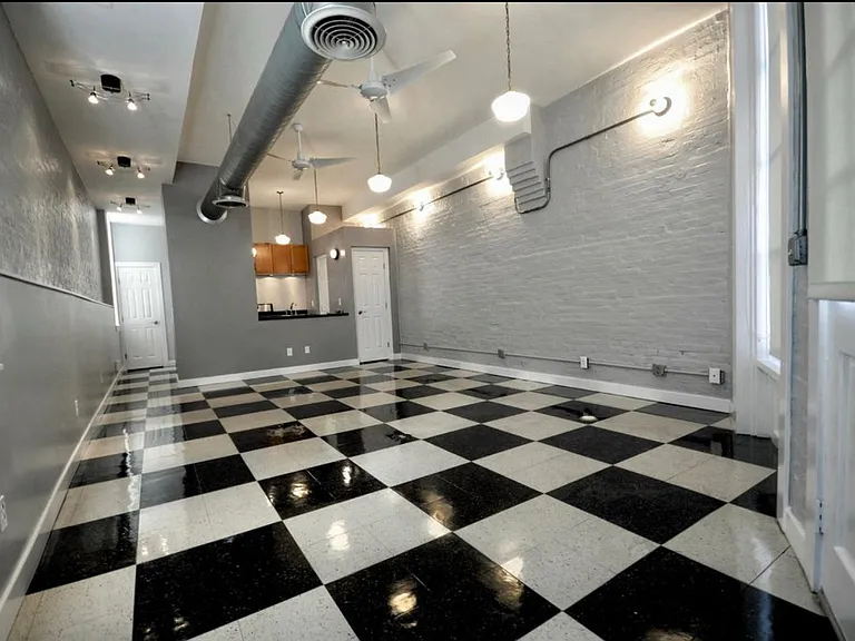 1115 Pike St #1 — Photo 8