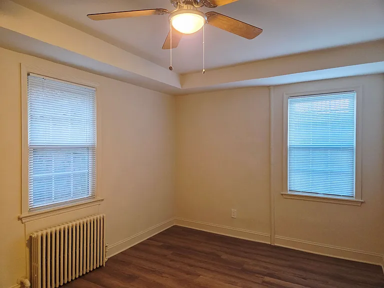 Glendale Apartments — Photo 30